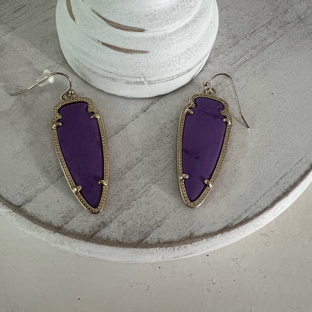 Neon purple sky’s
